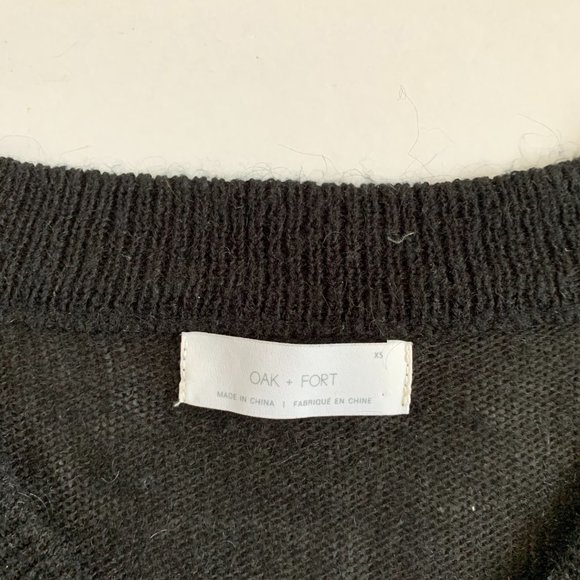 Oak and fort Sweater - Picture 2 of 3